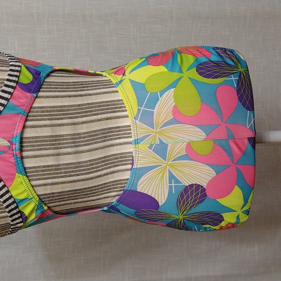 Swimsuit colorful flowered one piece - Picture 8 of 14